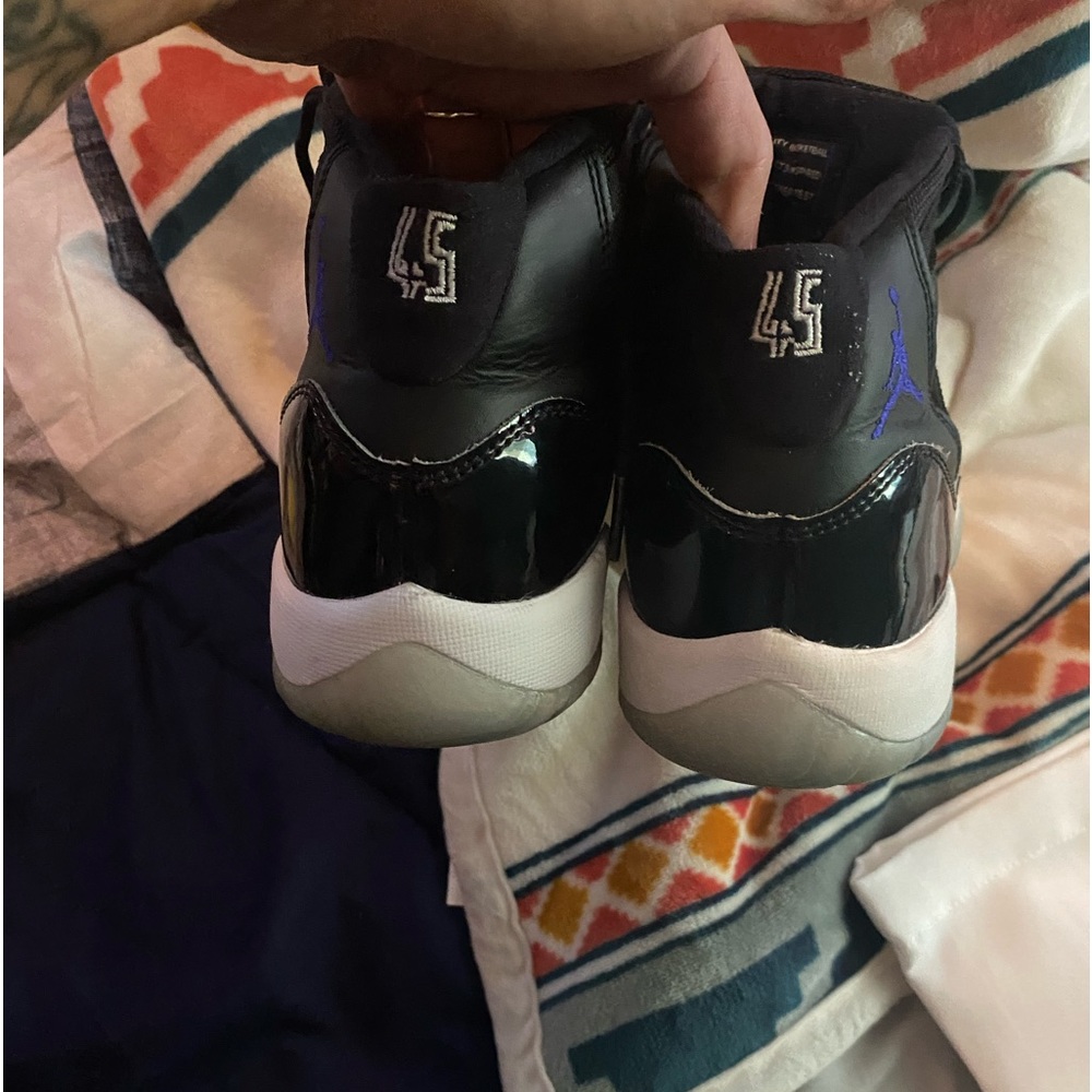 Size 7y 2016 space jams excellent condition - Picture 2 of 3